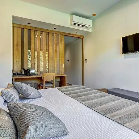 Hotel White Olive Elite